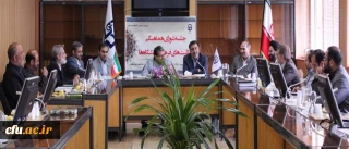 اظهار خرسندی دکتر خواجه سروی، معاون فرهنگی و اجتماعی وزارت علوم از:

مسؤولیت دانشگاه فرهنگیان در امر خطیر تربیت معلم در دوران حاضر و حضور دکتر محبی نیا به عنوان چهره ی خدوم نظام جمهوری اسلامی در مسند مسؤولیت این دانشگاه