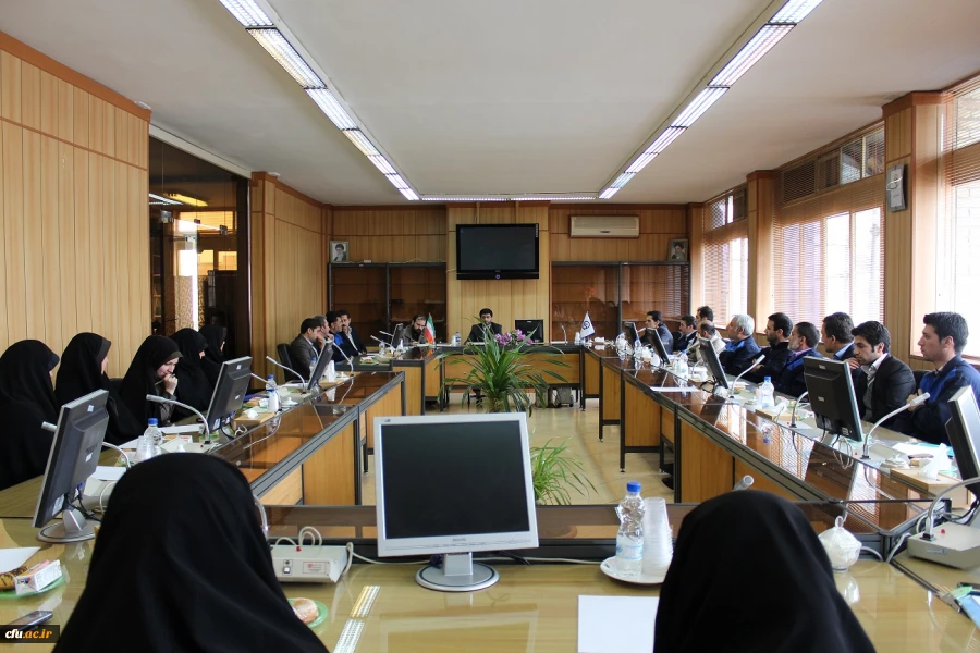 کارکنان قراردادی