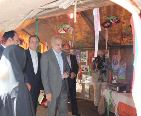 بازدیددکتر توفیقی از نمایشگاه دفاع مقدس