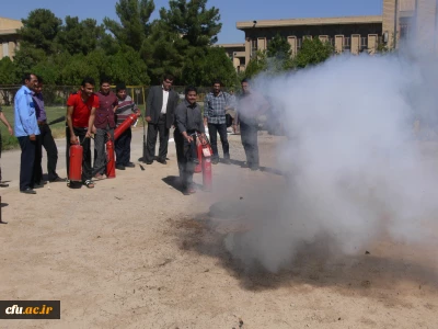 مانور اطفاء حریق در پردیس شهید پاک نژاد یزد