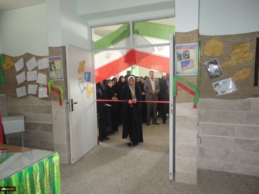 افتتاح نمایشگاه