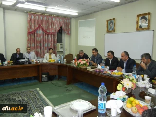 با حضور رییس انجمن مطالعات برنامه درسی مازندران، در مرکز آموزش عالی شهید رجایی بابل برگزار شد:

جلسه مجمع مدرسان و تقدیر از سرپرست سابق این مرکز