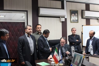 با حضور دکتر مهر محمدی، سرپرست دانشگاه فرهنگیان:

اجرای آزمایشی طرح "شناسنامه سلامت"، در هفت پردیس آغاز شد.