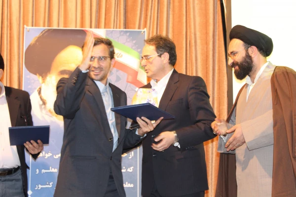 دکتر طاهری نیا