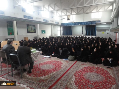 در پردیس حضرت فاطمه الزهرا(س) یزد برگزار شد:

جلسه ی توجیهی با حضور مسؤولین گزینش استان