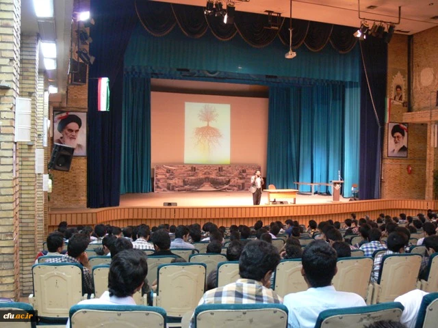 برگزاری کارگاه آموزشی مهارت های معلمی در پردیس شهید پاک نژاد یزد