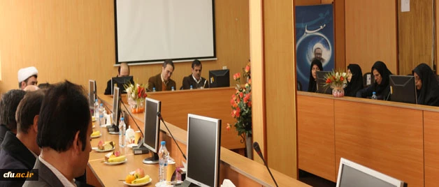 جلسه پرسش و پاسخ با مدرسان و کارکنان