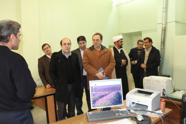 بازدید از قسمت های مختلف مرکز