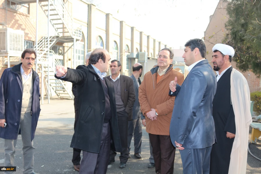 بازدید از قسمت های مختلف مرکز