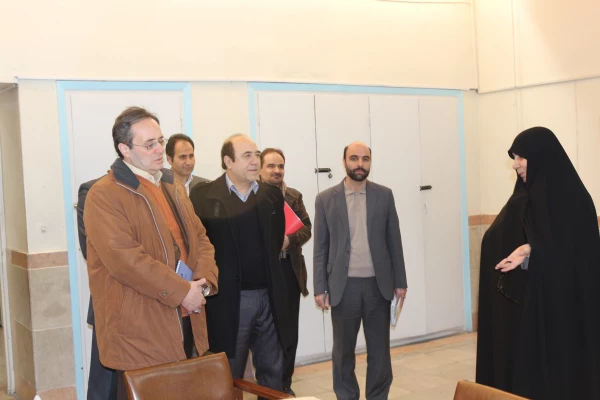 بازدید از قسمت های مختلف مرکز