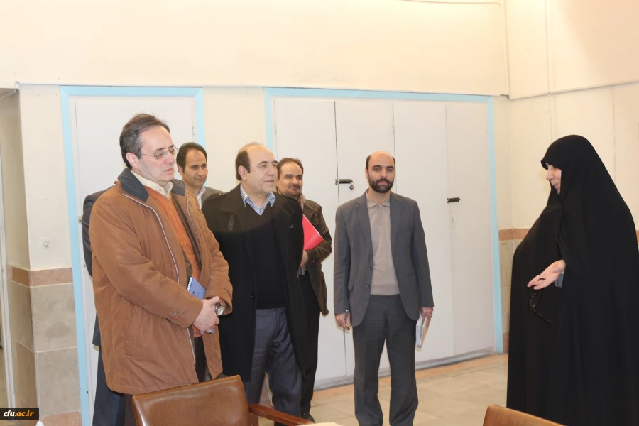 بازدید از قسمت های مختلف مرکز