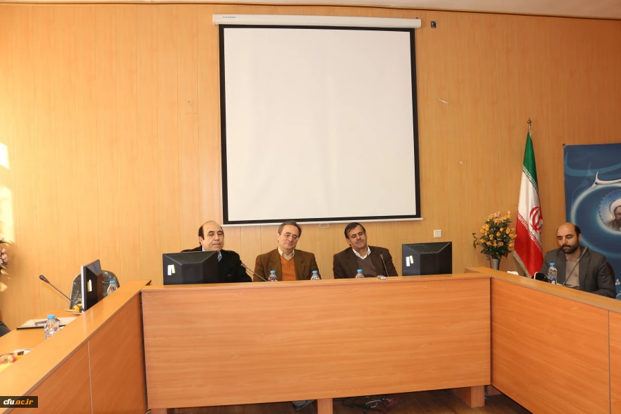 جلسه پرسش و پاسخ با مدرسان و کارکنان مرکز