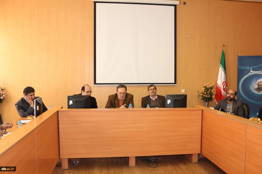 جلسه پرسش و پاسخ با مدرسان و کارکنان مرکز