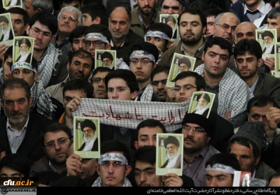 در آستانه ی سی و ششمین سالگرد قیام تاریخی مردم تبریز در 29 بهمن سال 1356:

جمعی از دانشجو معلمان و کارکنان پردیس علامه امینی به دیدار رهبر انقلاب اسلامی رفتند.