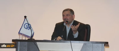 مدیر کل دفتر برنامه‎ریزی و تألیف کتب درسی وزارت آموزش و پرورش، در نشست تخصصی مدیران گروه های علوم تربیتی دانشگاه فرهنگیان:

باید به نقش متفاوت معلم در کنار دانش آموزان توجه ویژه ای شود