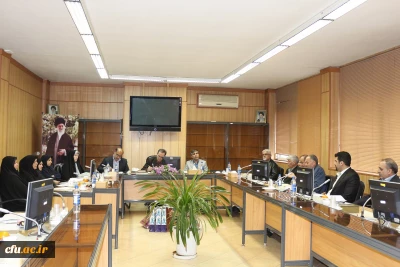 دکتر مهر محمدی در سومین جلسه کارگروه تخصصی تربیت بدنی و علوم ورزشی دانشگاه فرهنگیان:

توجه جدی به زیر ساخت های تربیت بدنی دانشگاه فرهنگیان، ضرورت برگزاری همایش ها و مسابقات علمی و تخصصی ورزشی در سطح دانشگاه و اهمیت فعالیت های ورزشی برای غنی تر نمودن اوقات فراغت دانشجو معلمان