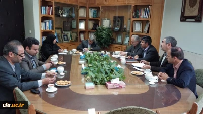 به منظور تبادل نظر و استفاده از ظرفیت اداره کل نوسازی استان:

 جلسه سرپرستان پردیس ها و مراکز آموزش عالی استان با مدیر کل نوسازی مدارس اصفهان برگزار شد