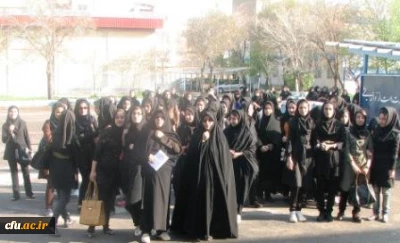 به منظور ایجاد تعامل بین دانشگاه فرهنگیان و آموزش و پرورش و آشنایی با محیط علمی و دانشگاهی:

دانش آموزان دبیرستان دخترانه ابوذر رحمانی از پردیس فاطمه الزهرا(س) تبریز بازدید کردند