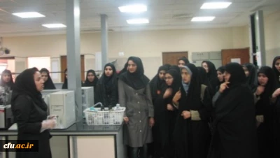 به منظور آشنایی با پروسه ی جذب و حمایت از طرح های نوین علمی:

جمعی از دانشجومعلمان پردیس فاطمه الزهرا(س)، از پارک علم و فناوری تبریز بازدید کردند.