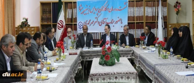 دکتر مهر محمدی در جمع استادان و کارکنان پردیس زینبیه پیشوا:

باید تلاش کنیم که در فضایی به ابعاد تمام دانشگاه، به سمت تحقق حیات طیبه حرکت نماییم