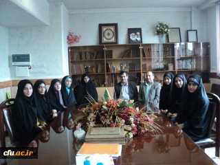 دکتر ساکی در بازدید از جلسه ی  کارورزی دانشجومعلمان:

تأسیس دفتر کارورزی و مدارس وابسته در ساختار جدید دانشگاه فرهنگیان، نمادی از هوشیاری برای تحقق اهداف کارورزی است