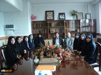 دکتر ساکی در بازدید از جلسه ی  کارورزی دانشجومعلمان:

تأسیس دفتر کارورزی و مدارس وابسته در ساختار جدید دانشگاه فرهنگیان، نمادی از هوشیاری برای تحقق اهداف کارورزی است