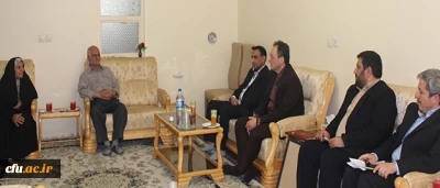 دیدار سرپرست دانشگاه فرهنگیان با خانواده شهید سید علیرضا موسوی منزه، از دانشجو معلمان شهید استان فارس