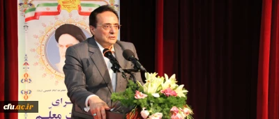 سرپرست دانشگاه فرهنگیان از تغییر ساعت مراکز و پردیس‎ها در ماه مبارک رمضان خبر داد:

سازمان مرکزی8تا 14، پردیس‎ها 7:30 تا 12:30