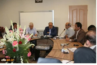 دکتر تاجیک اسمعیلی در جلسه ی بحث و بررسی و ارائه ی راهکار برای توسعه ی پردیس های استان لرستان:

دانشگاه فرهنگیان، خانه ی مسؤولان کشور