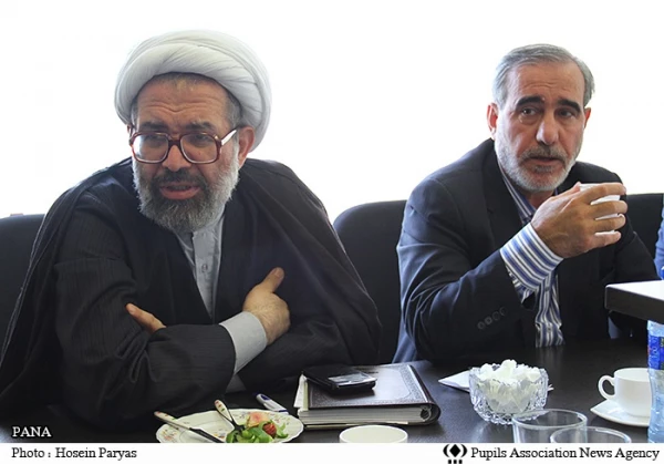 خبرنگاران آزاد اندیش نقش خود را در مقابل جنایات غزه به خوبی ایفا کنند.