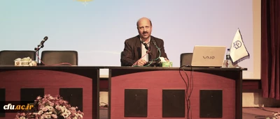 معاون آموزشی و تحصیلات تکمیلی دانشگاه فرهنگیان، در همایش علمی کتابداران در پردیس نسیبه:

کتابدار، معلم دوم دانشجویان است