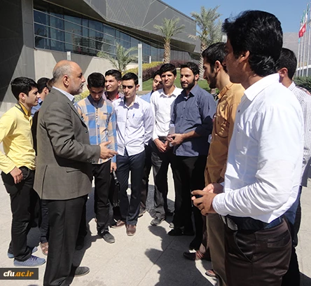 به مناسبت هفته دفاع مقدس برگزار شد

بازدید دانشجو معلمان پردیس شهید بهشتی تهران از باغ موزه دفاع مقدس 9