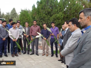 مراسم غبار روبی مزار شهدا به مناسبت بزرگداشت هفته دفاع مقدس