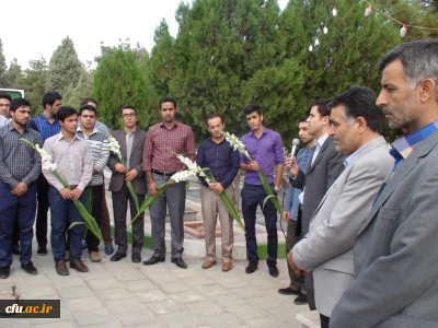 مراسم غبار روبی مزار شهدا به مناسبت بزرگداشت هفته دفاع مقدس