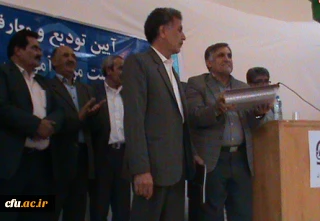 در مرکز شهید رجایی فرخ شهر برگزار شد: 

آیین تکریم سرپرست سابق و معارفه ی سرپرست جدید این مرکز