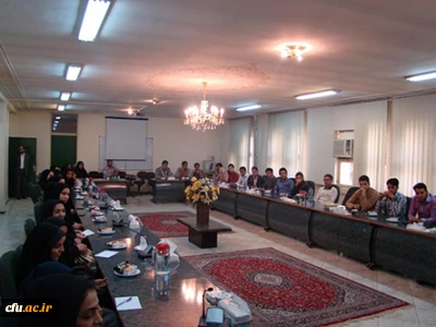 نشست مدیر کل تربیت بدنی دانشگاه فرهنگیان با دانشجومعلمان
پردیس های باهنر و فاطمه الزهراء(س) اصفهان