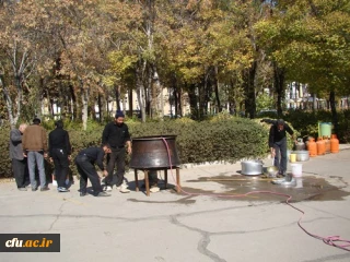 به همت هئیت خادم شهدا دانشجومعلمان پردیس شهید باهنر اصفهان دانشگاه فرهنگیان برگزار شد:

مراسم سوگواری سنتی به مناسبت ایام محرم و سوگواری حضرت اباعبدالله الحسین(ع) وشهدای کربلا