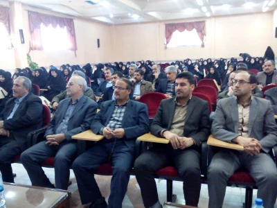 دکتر ساکی در مراسم تکریم و معارفه سرپرست سابق  و جدید پردیس خواهران شهید باهنر شهر کرد اعلام کرد:

دانشگاه فرهنگیان، برای پیشرفت و تعالی برنامه ریزی نموده است