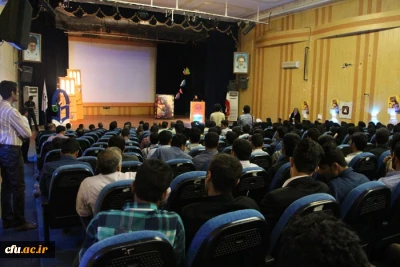 نماینده ولی فقیه و امام جمعه بندرعباس در جشنواره فیلم رشد در هرمزگان:

فیلم هدفدار، جامعه را متحول و یک فیلم مخرب، جامعه را ویران می کند