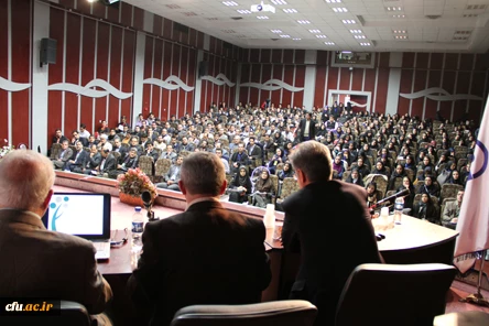 "رویکردها و استراتژی های برنامه ریزی درسی در حیطه آموزش زبان انگلیسی" مبحث اصلی سخنرانی پروفسور ریچاردز در روز دوم کنفرانس زبان 2