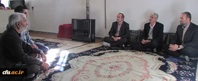 دیدار مسئولان پردیس شهید باهنر با خانواده دانشجو معلم شهید احمد زکی