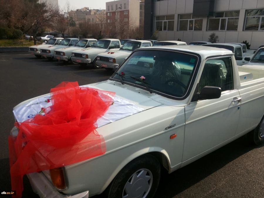 مدیرکل پشتیبانی و رفاه خبر داد : 


آغاز واگذاری خودروهای مورد نیاز پردیس ها و مراکز آموزش عالی
 2