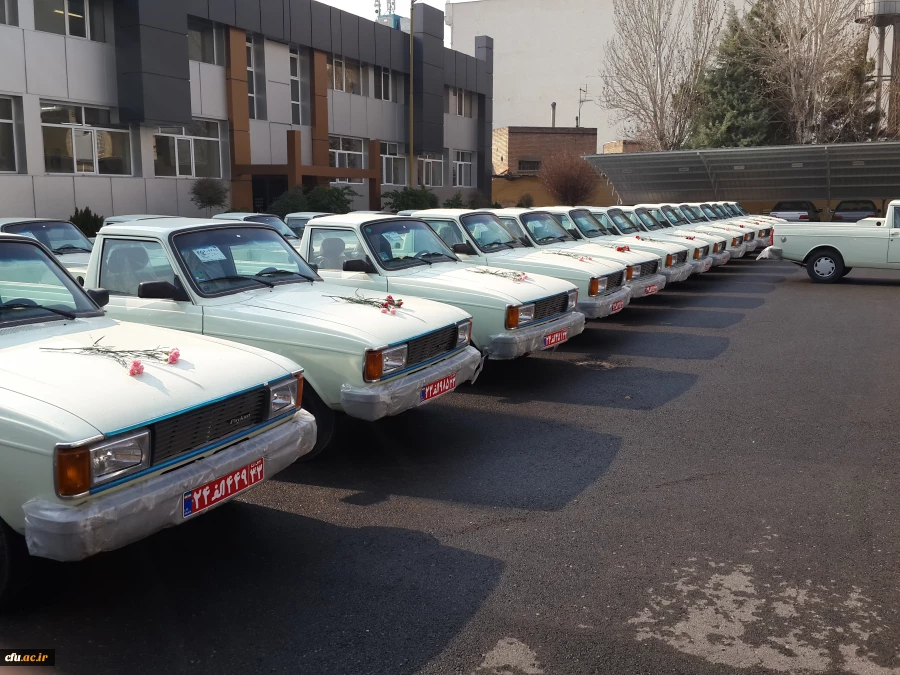 مدیرکل پشتیبانی و رفاه خبر داد : 


آغاز واگذاری خودروهای مورد نیاز پردیس ها و مراکز آموزش عالی
 2