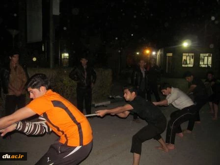 مسابقات طناب کشی دانشجو معلمان پردیس شهیدان پاکنژاد یزد برگزار شد. 2