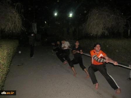 مسابقات طناب کشی دانشجو معلمان پردیس شهیدان پاکنژاد یزد برگزار شد. 3