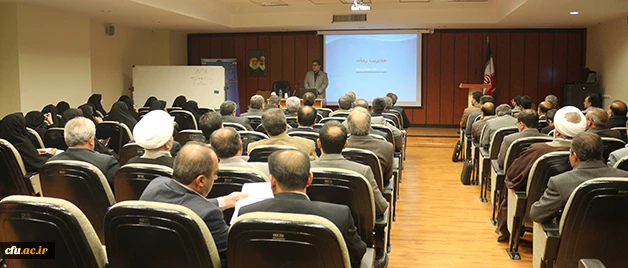 ارائه کارگاه مدیریت زمان توسط دکتر شهرام شکوهی درادامه کارگاه بالندگی حرفه ای ویژه مدیران 2