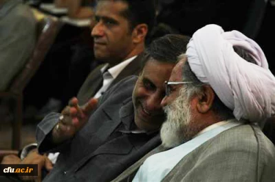 تجلیل از مدرسان پردیس شهید بهشتی هرمزگان به مناسبت هفته آموزش

با حضور امام جمعه موقت بندرعباس و نماینده مردم بندرعباس و حاجی آباد در مجلس شورای اسلامی