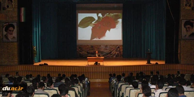 مدیرکل دفتر تالیف کتب درسی در جمع دانشجویان پردیس شهیدان پاک نژاد یزد:

معلم باید خود یادگیرندگی را یاد بگیرد