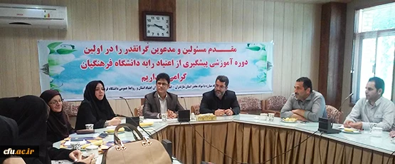 دکتر قنبری معاون امور دانشجویی:

وجدان کاری مایه اصلی سرپرستی است 3