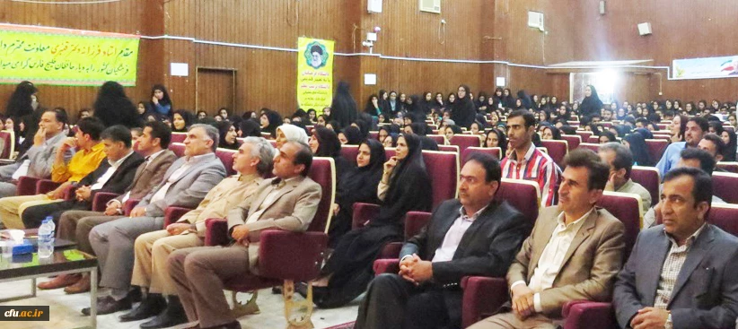 با حضور دکتر قنبری انجام شد:
تودیع و معارفه سرپرستان سابق و جدید پردیس های خراسان جنوبی 2